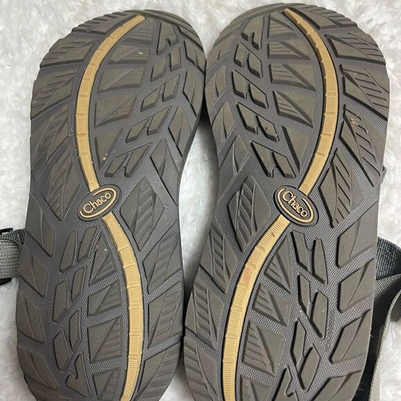 Men Chaco gray and khaki ZCloud straps sandals size 12 main image 5